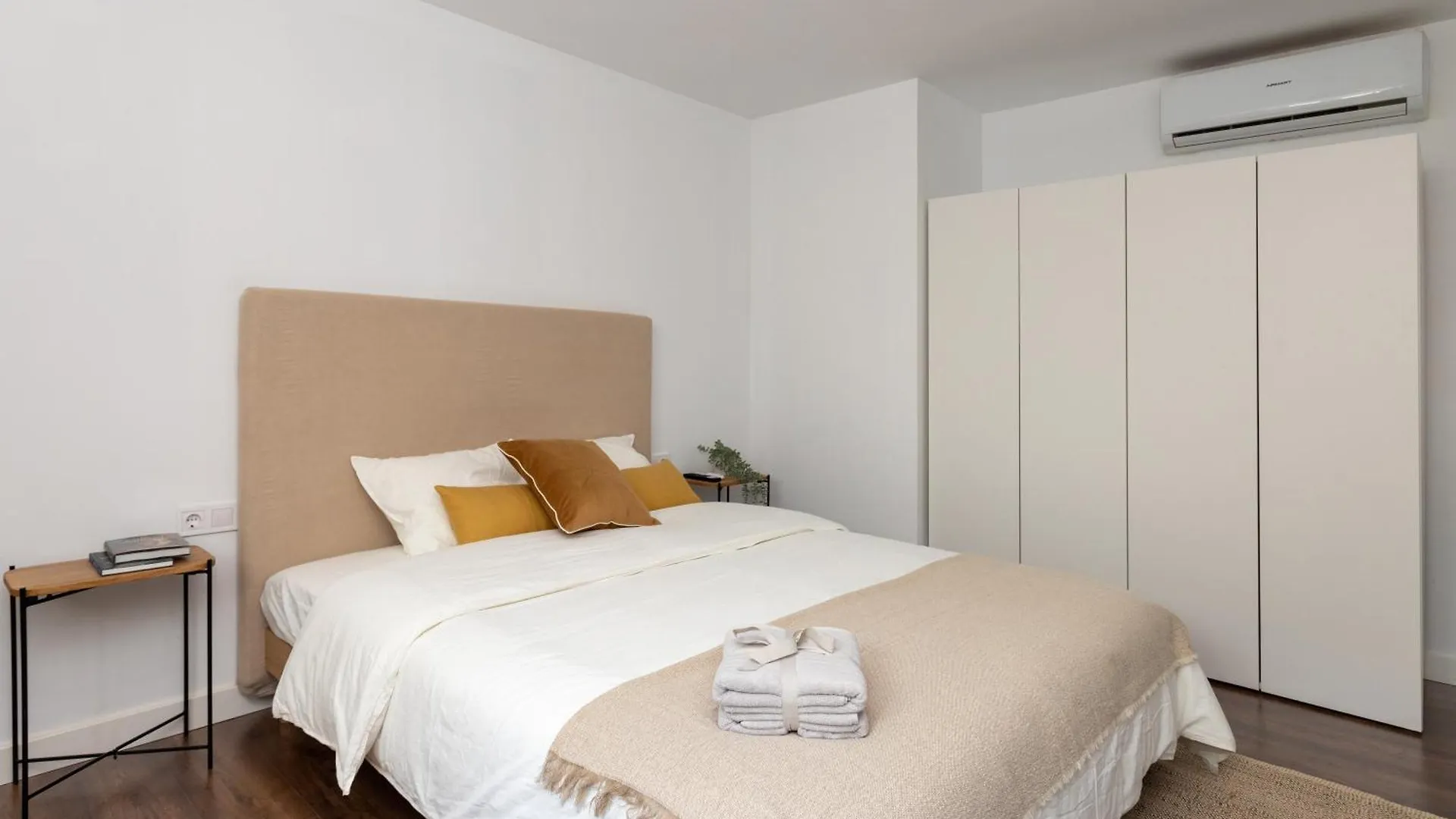 Antique Soul Apartments & Studios Ramblas Barcelona