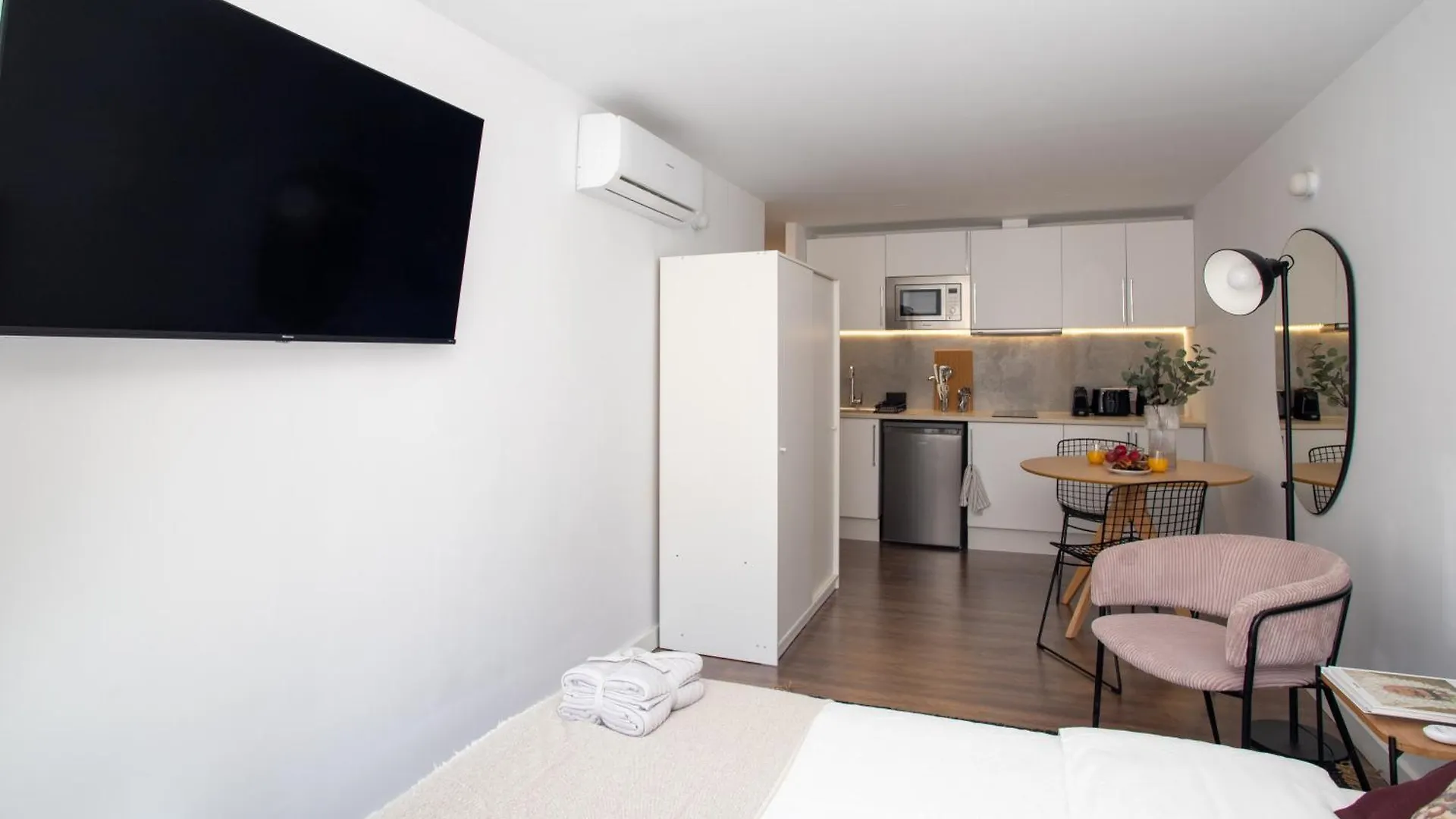 Antique Soul Apartments & Studios Ramblas Barcelona